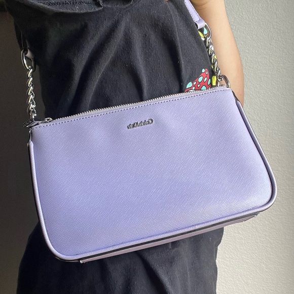 Calvin Klein Lilac shoulder bag. - Picture 1 of 8